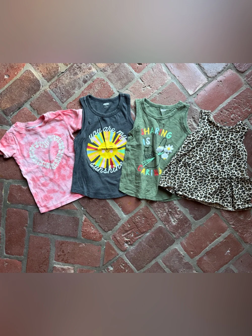 Old Navy Short Sleeve *Bundle* : 4T